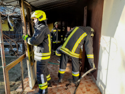 Karácsonyfa és a környezete égett Albertirsán