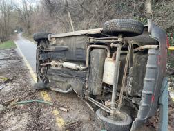 Az autó forgalmi akadályt okozott