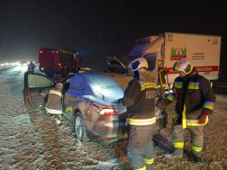 A műszaki mentés ideje alatt az érintett útszakaszt lezárták
