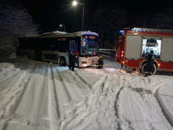Műszaki mentések a havas utakon