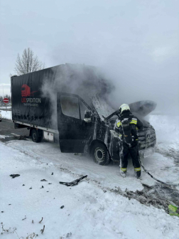 Menet közben kapott lángra az autó