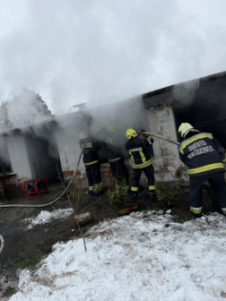 A tüzet szigetszentmiklósi és a délegyházi tűzoltók oltották el