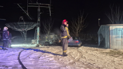 Az oltást követően a tűzoltók visszahűtötték a felmelegedett fém alkatrészeket