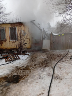 A tűzoltók átvizsgálták az épületet