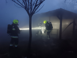 A tűzben egy gázpalack is felhasadt