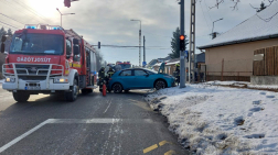 Két személygépkocsi ütközött össze 