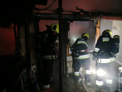 Kigyulladt egy harminc négyzetméteres lakóépület 