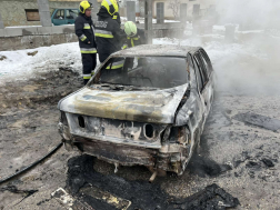  	Kigyulladt egy gépkocsi Dányban