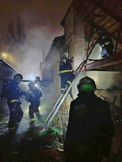  	Melléképület égett Érden