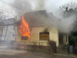 Családi ház égett Ráckevén