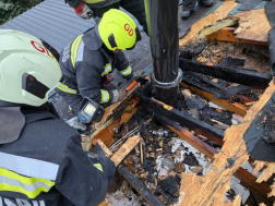 A tűzoltók kiérkezése előtt a helyszínen tartózkodók eloltották a lángokat