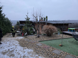 Az oltást követően a tűzoltók átvizsgálták a leégett területet