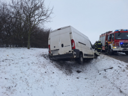 A tűzoltók átvizsgálták a kisteherautót