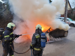 Személyautó égett Tahitótfalun