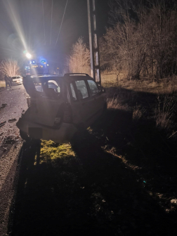 Az összetört járművek forgalmi akadályt okoztak