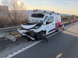 Két személygépkocsi ütközött össze az M4-es autóúton