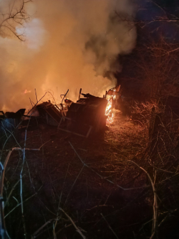 A tűz további épületeket veszélyeztetett
