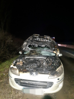 A tűz nem terjedt át az utastérre