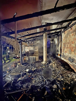 A tűz veszélyeztette a főépületet is