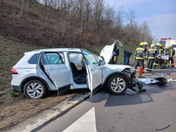 A tűzoltók átvizsgálták a járművet