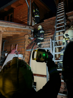  	Épület égett Pomázon