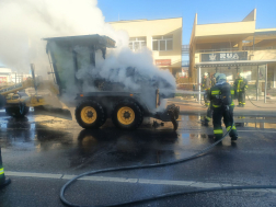 Munkagép égett Érden