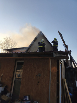 A tűzoltók átvizsgálták az épületet