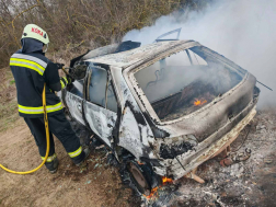 Az autóban nem tartózkodott senki