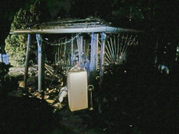 Húsz négyzetméteres pince is égett