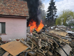 Farakás is lángra kapott