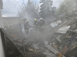 A tűz nagy területen égett