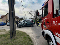 A tűzoltók átvizsgálták a járműveket