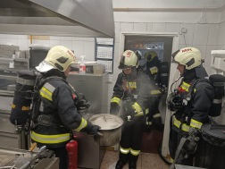 Olaj égett egy étterem konyhájában Monoron