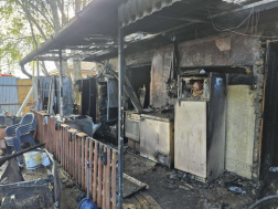 A tüzet több vízsugár segítségével oltották el