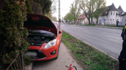 Járdára hajtott egy személygépkocsi 