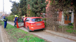 Kerírésnek is neki ütközött az autó