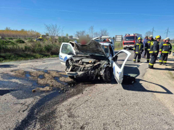 Két személygépkocsi ütközött össze