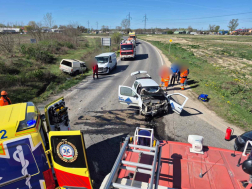A műszaki mentés ideje alatt az érintett útszakaszt lezárták