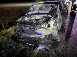 Az autó teljesen kiégett