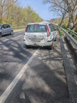 Három személygépkocsi ütközött össze 