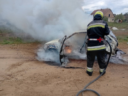 Az aszódi hivatásos tűzoltók eloltották a lángokat