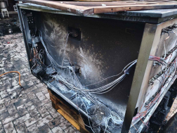 Tűz keletkezett egy lakóházzal egybeépített garázsban