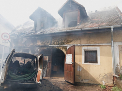 A tüzet a szentendrei tűzoltók oltották el