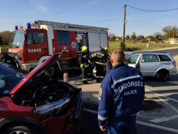 A dabasi tűzoltók végezték a műszaki mentési feladatokat.