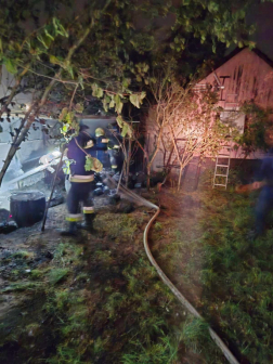  	Farakás égett Erdőkertesen