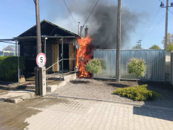 Épület égett Gyömrőn