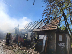 A tüzet az érdi, a váli és a martonvásári tűzoltók oltották el