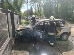 Gépkocsi égett Kiskunlacházán