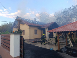A tűzoltók megakadályozták a lángok továbbterjedését