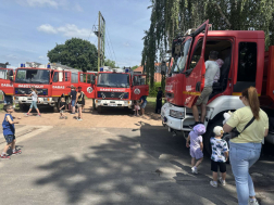 Nyitott szertárkapuk a gyereknapon